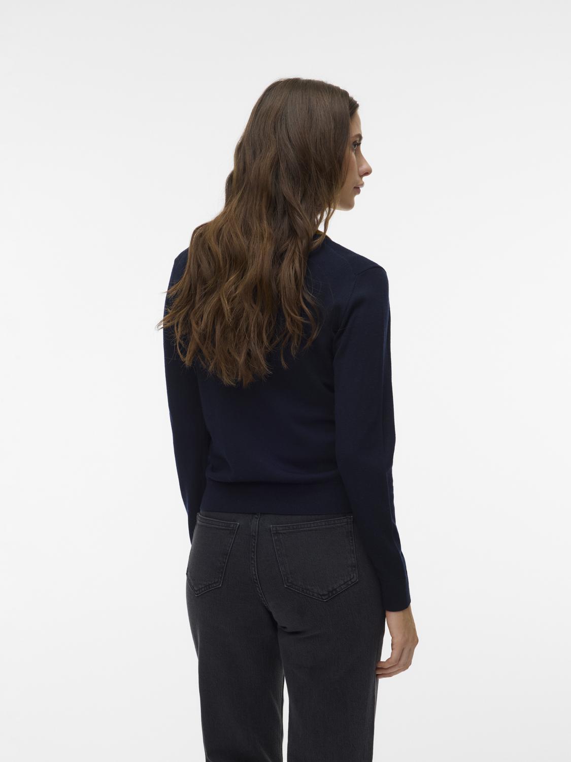 model_shot-back